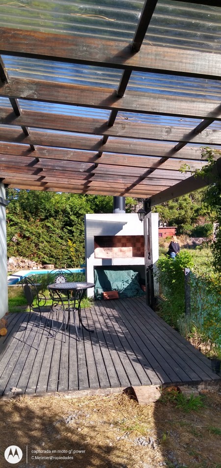 CASA 5 AMBIENTES 400 M2 FONDO CON PILETA EN LA CALETA