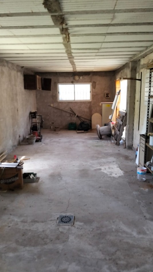 VENTA CASA 3 AMBIENTES  GARAGE PARQUE Y PARRILLA: 350M2 TOT.ZONA ALFAR