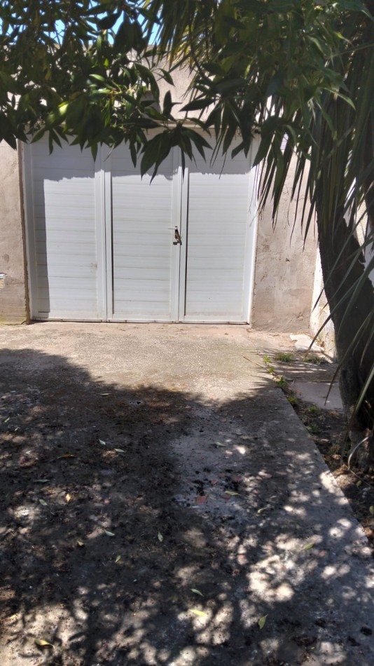 VENTA CASA 3 AMBIENTES  GARAGE PARQUE Y PARRILLA: 350M2 TOT.ZONA ALFAR