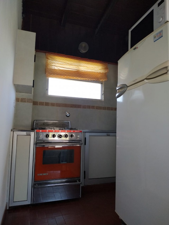 VENTA de 2 CASAS FRENTE AL MAR BARRIO SAN JACINTO-EXCELENTE INVERSION