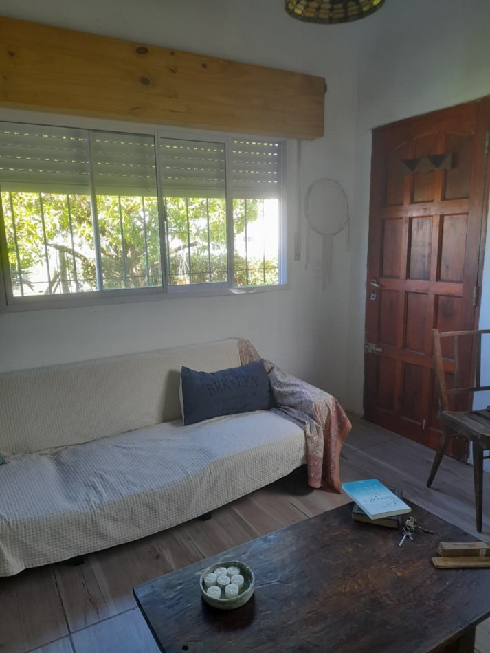 CASA MONOAMBIENTE EN DUPLEX A DOS CUADRAS DEL MAR: PARA DOS PERSONAS: FARO