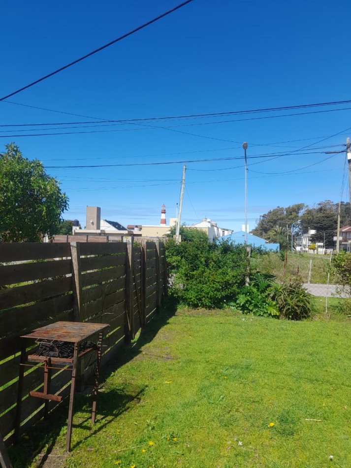 CASA MONOAMBIENTE EN DUPLEX A DOS CUADRAS DEL MAR: PARA DOS PERSONAS: FARO