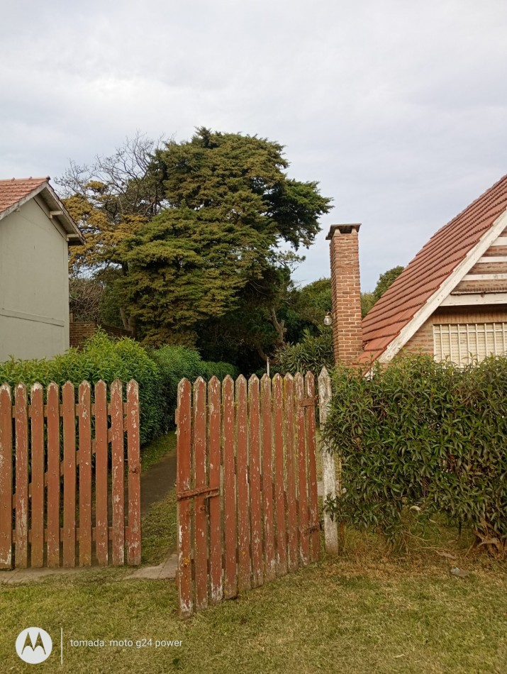 Venta Casa Alpina sobre lote de 570 m2