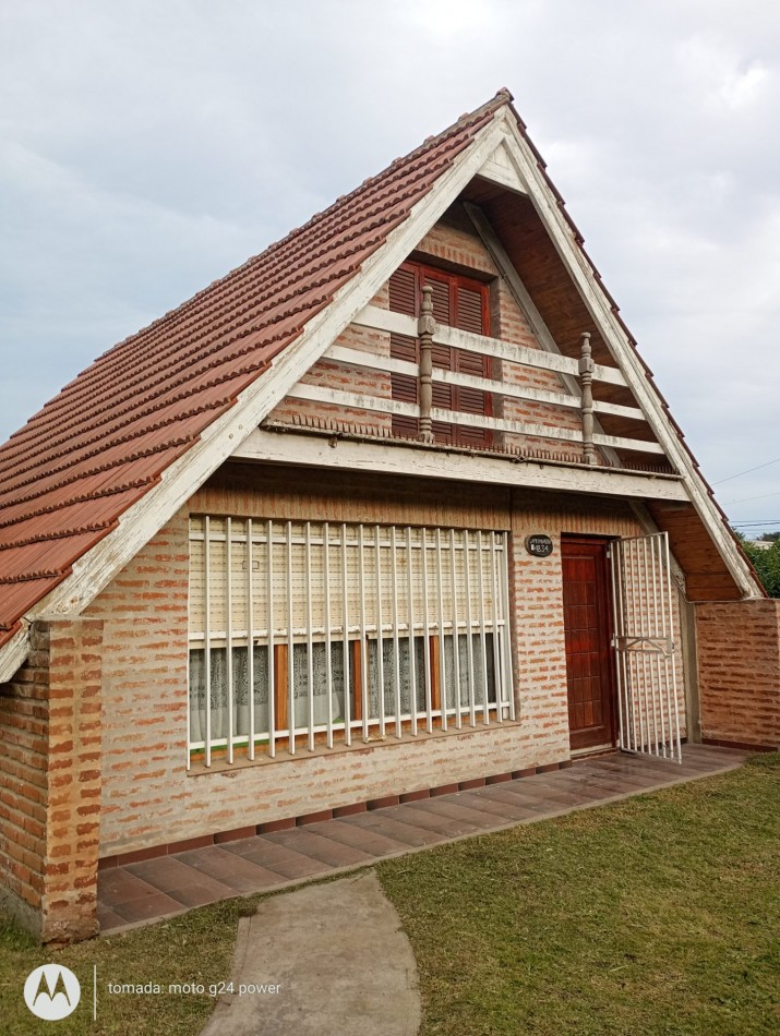 Venta Casa Alpina sobre lote de 570 m2