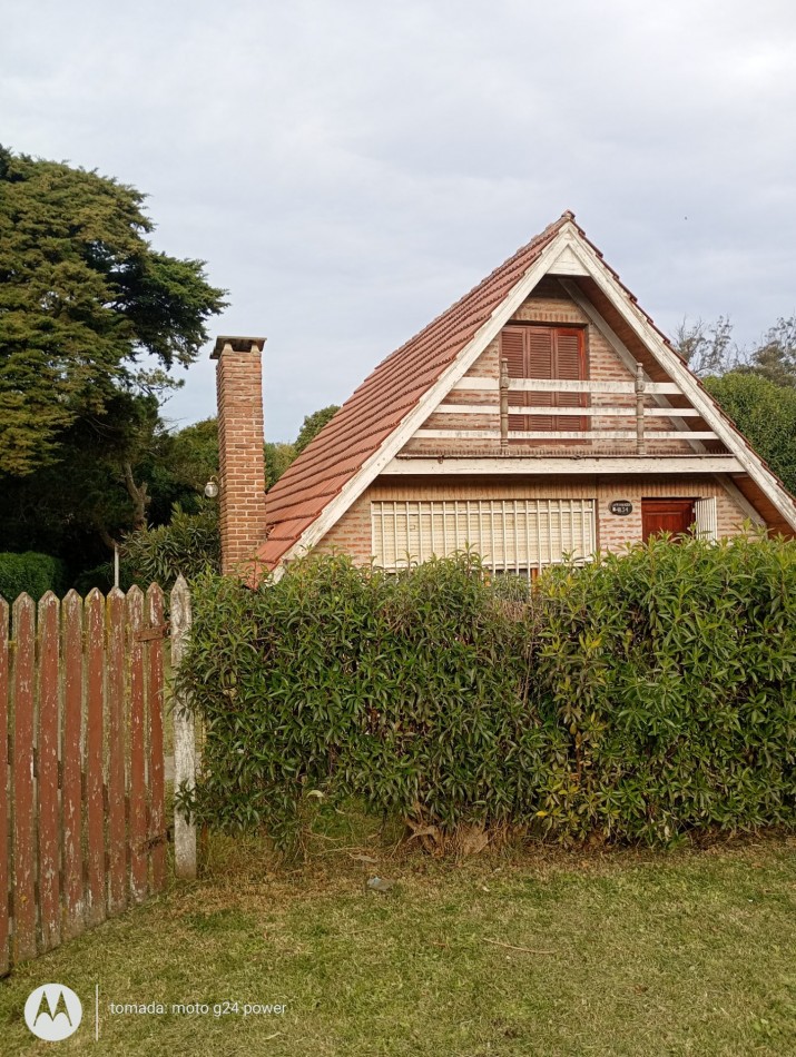 Venta Casa Alpina sobre lote de 570 m2