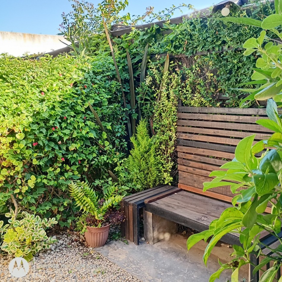 VENTA Casa Ph/ Loft Al Fondo dividido en  3amb. c/quincho/jardin/entrada 2 AUTOS