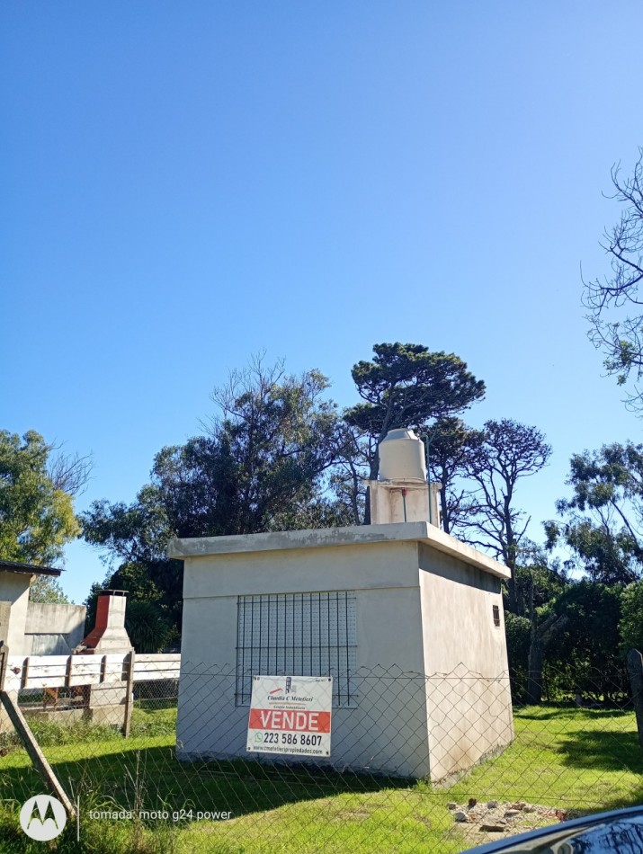 EN VENTA TERRENO CON CONSTRUCCION UN AMBIENTE CON BAÑO