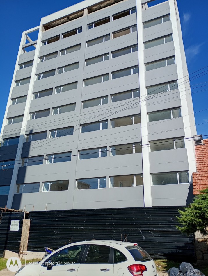 VENTA DEPARTAMENTO 2 AMBIENTES CON COCHERA FRENTE 