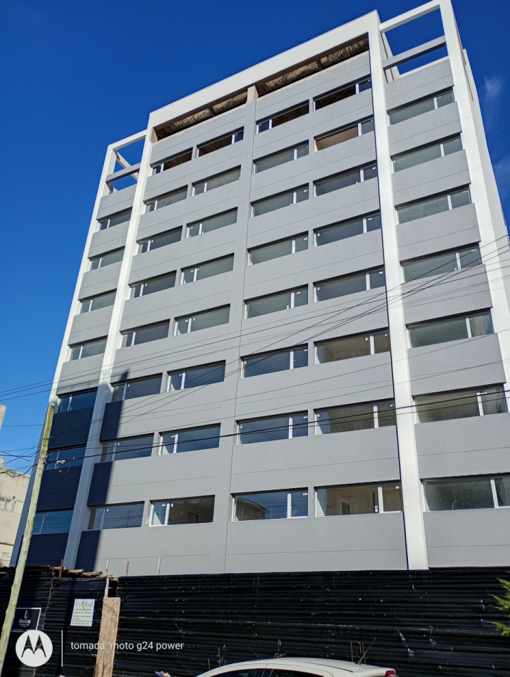 VENTA DEPARTAMENTO 2 AMBIENTES CON COCHERA FRENTE 