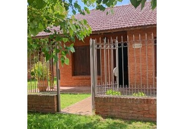 Venta Casa 3 Ambientes con Altillo 525M2 110 M2 CUBIERTOS